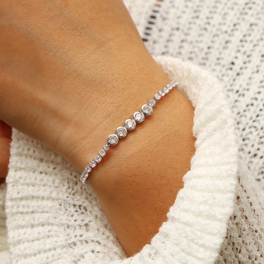 5⭐️ FAV BESTSELLER Adjustable Bracelet Crystals - Picture 2 of 4